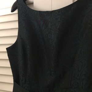 Jacquard print green and black elegant dress